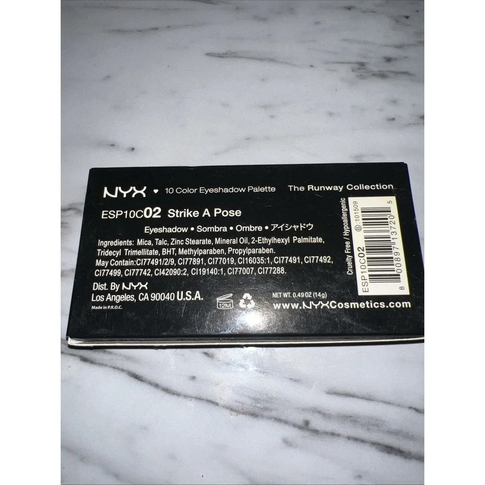NYX 10 Color Eyeshadow Palette The Runway Collection ESP10C02 Strike A Pose